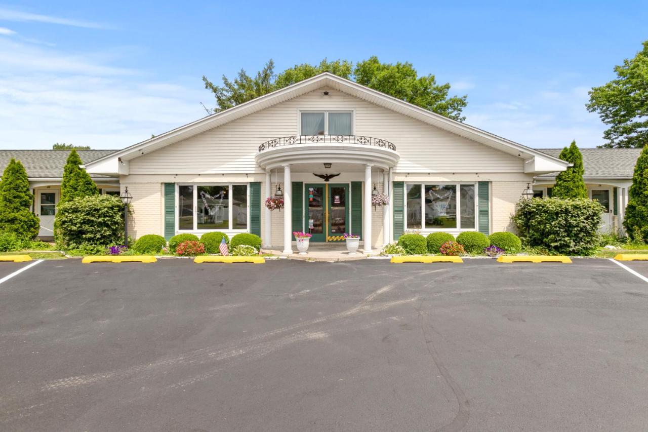 Glass House Inn Erie Near I-90 & I-79 Buitenkant foto