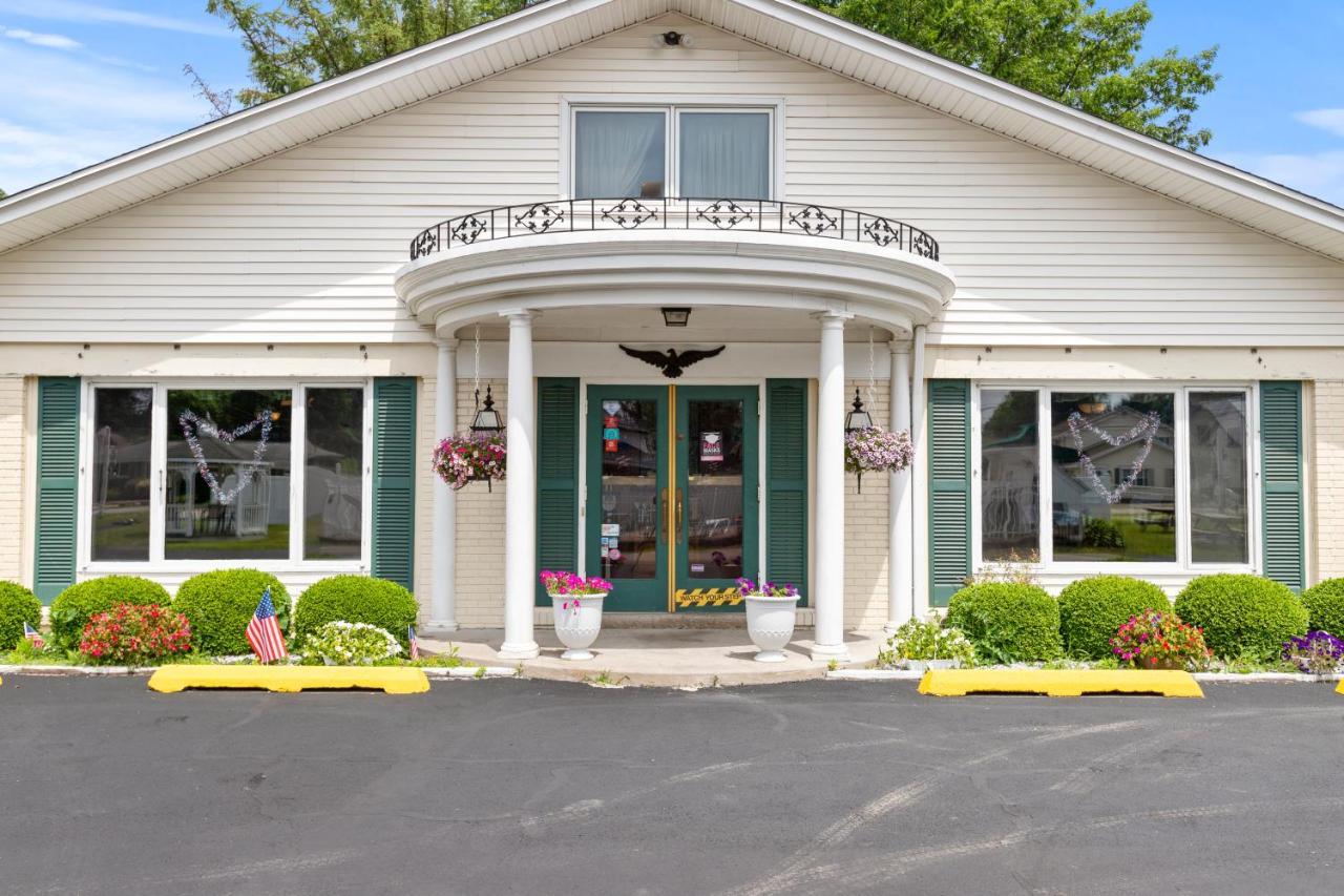 Glass House Inn Erie Near I-90 & I-79 Buitenkant foto