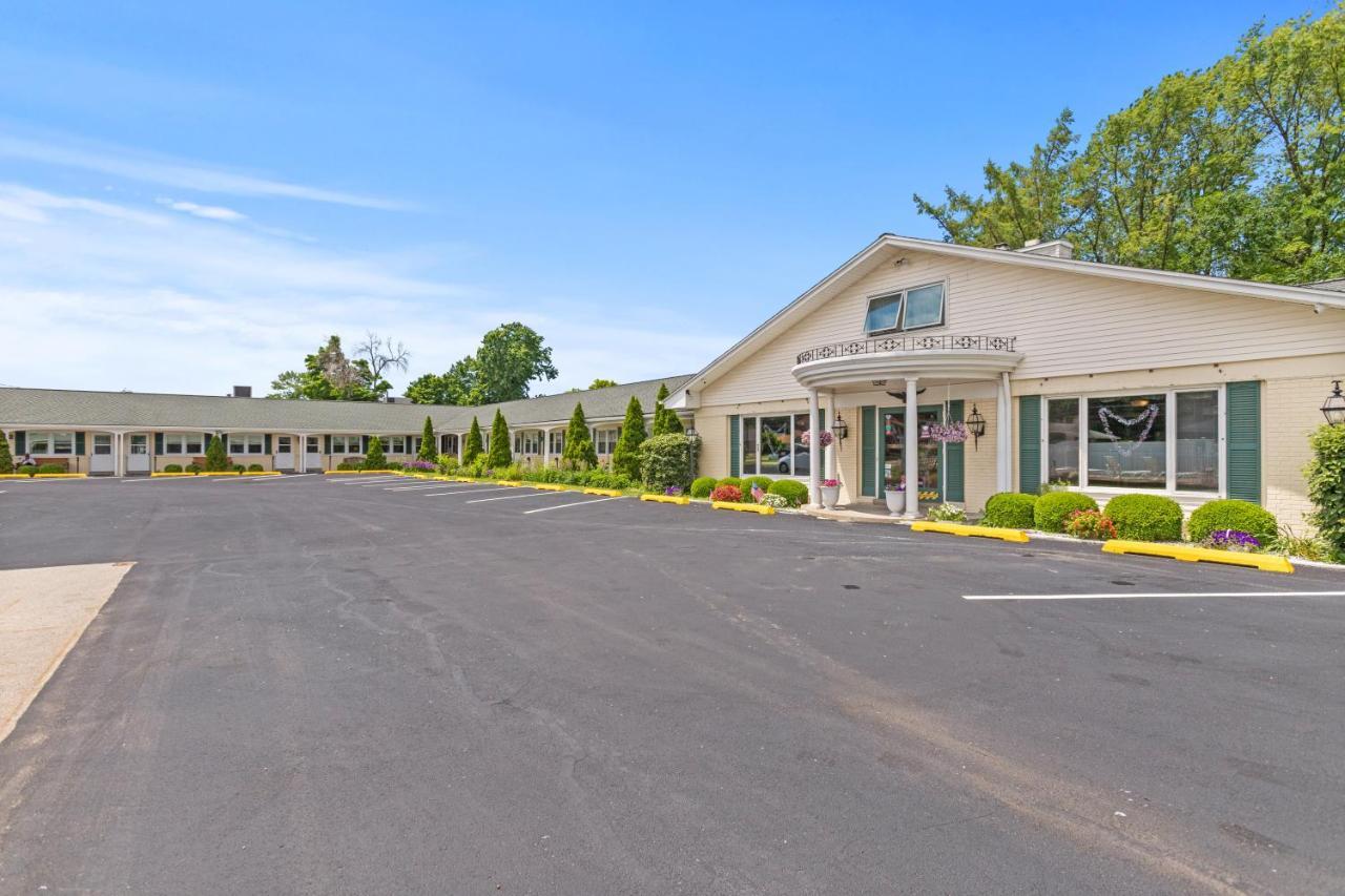 Glass House Inn Erie Near I-90 & I-79 Buitenkant foto