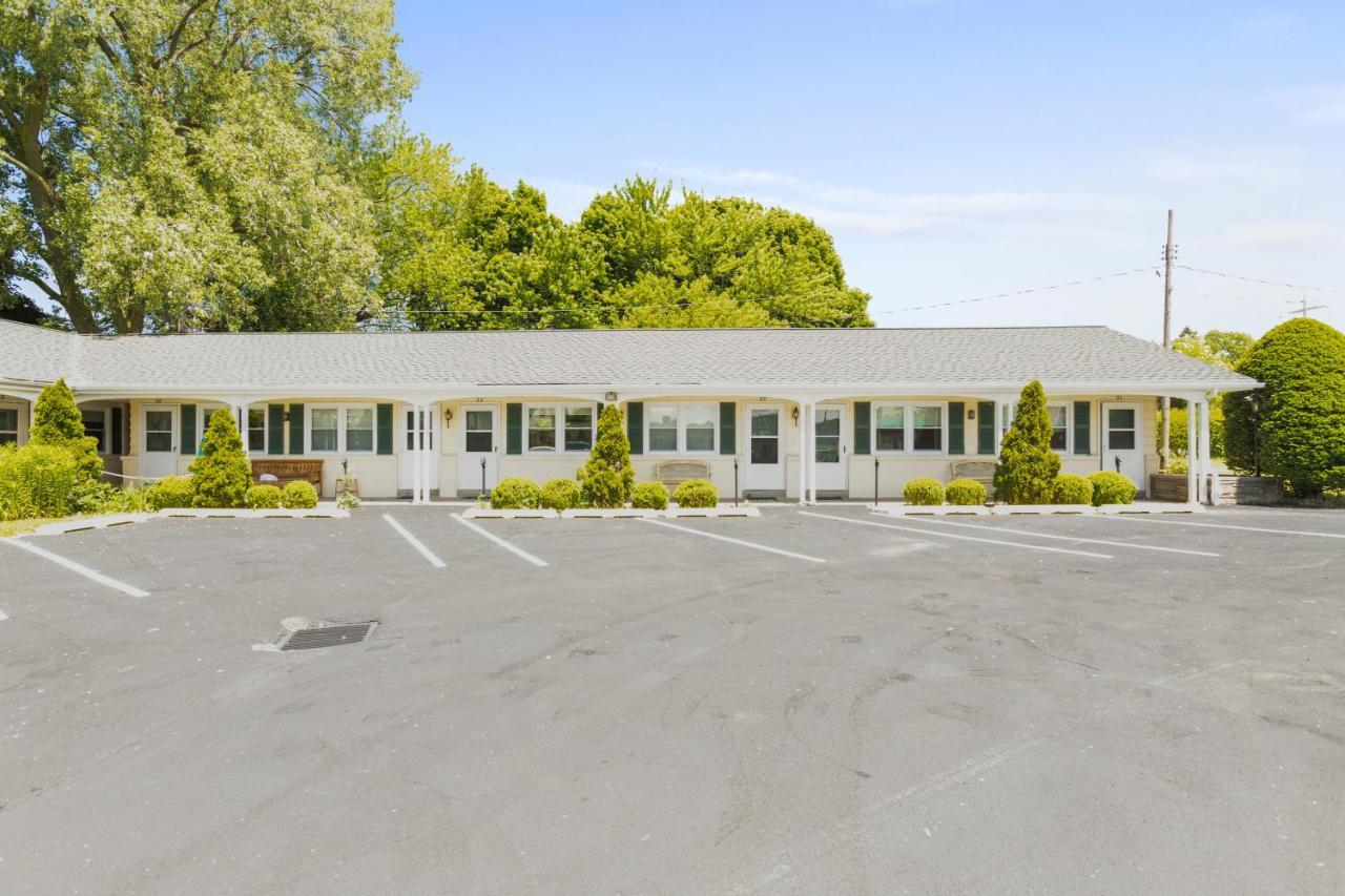 Glass House Inn Erie Near I-90 & I-79 Buitenkant foto