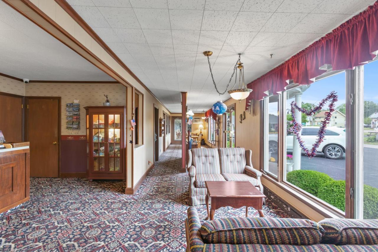 Glass House Inn Erie Near I-90 & I-79 Buitenkant foto