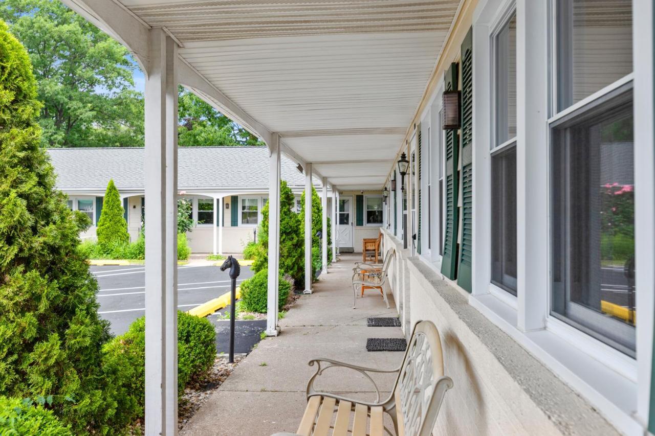 Glass House Inn Erie Near I-90 & I-79 Buitenkant foto
