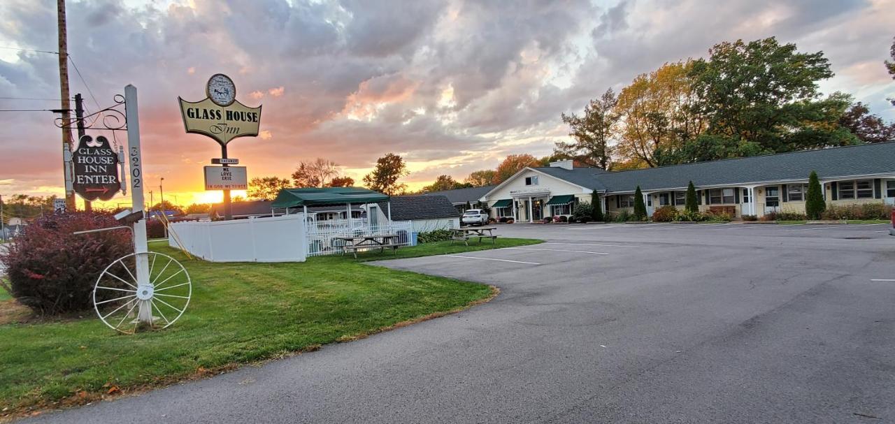 Glass House Inn Erie Near I-90 & I-79 Buitenkant foto